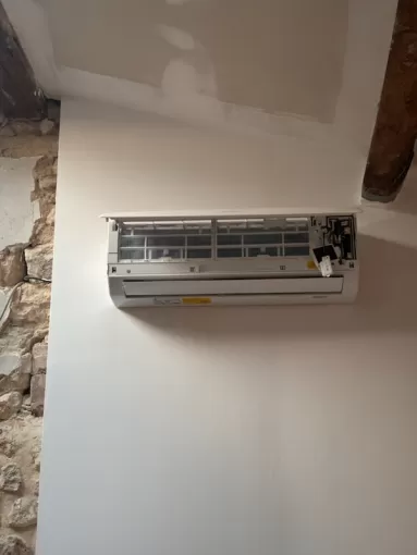 Installation d'une clim réversible Marque HEIWA sur Libourne , Bordeaux, MEDOC-TPE